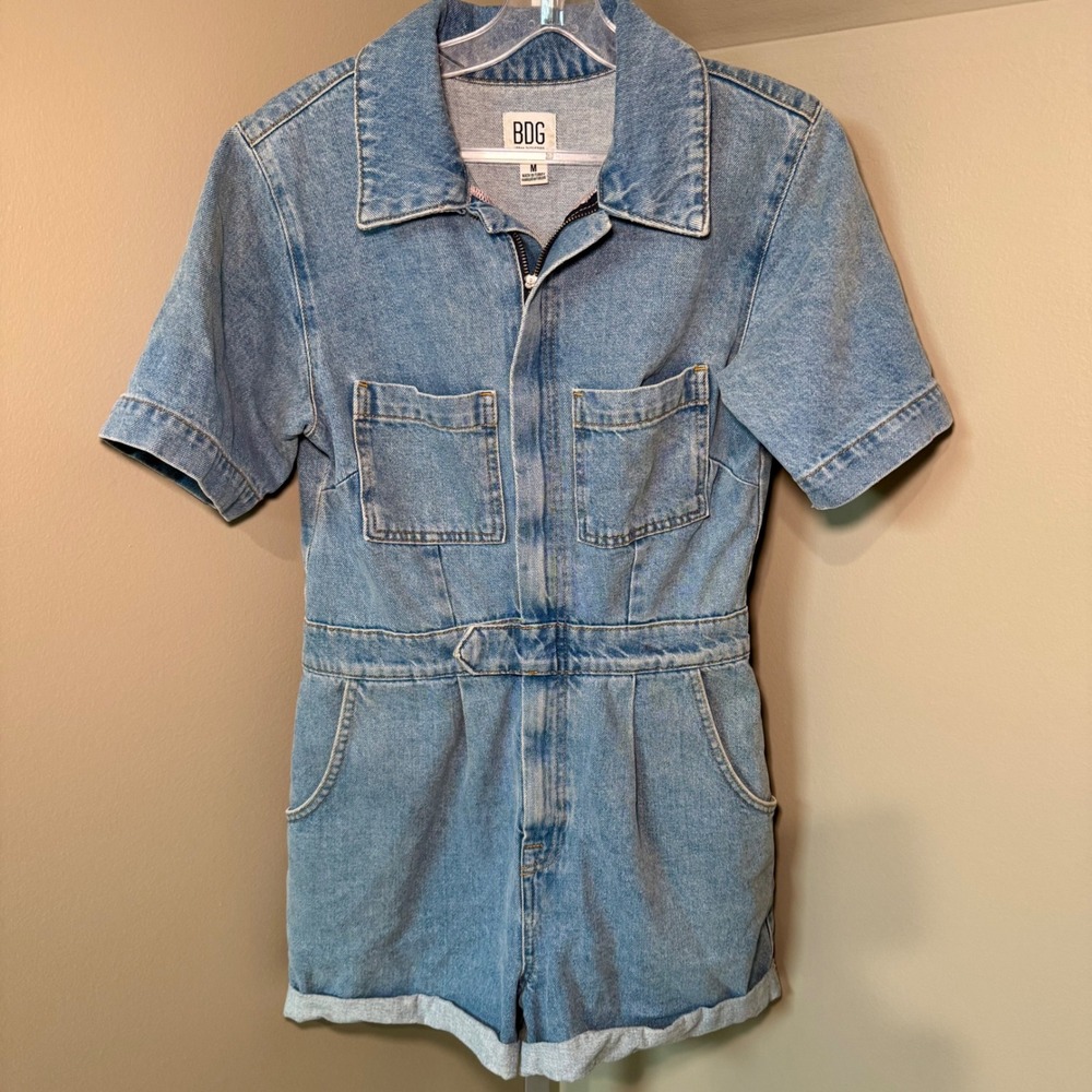 BDG Urban Outfitters Womens Blue Denim Short Sleeve‎ Utility Romper Light Wash M
